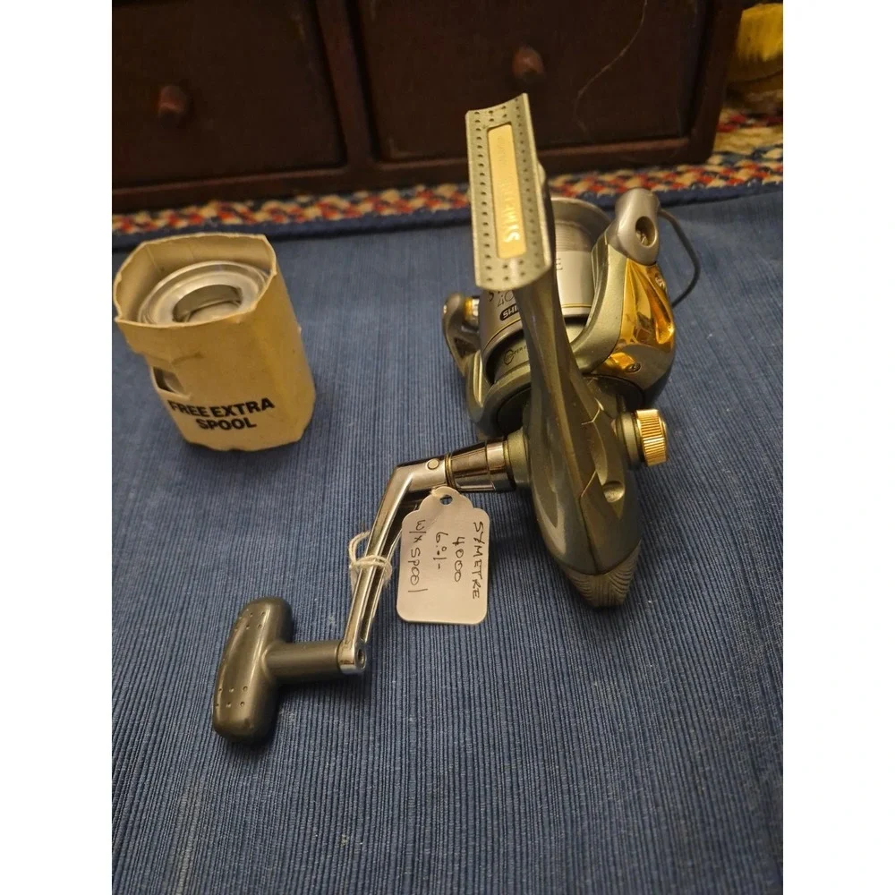 Shimano Symmetre Fishing Spinning Reel 4000FI plus extra spool